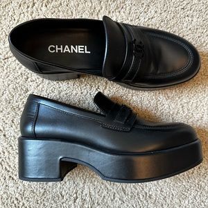 BNIB Chanel 22B platform loafers, black, size 40
